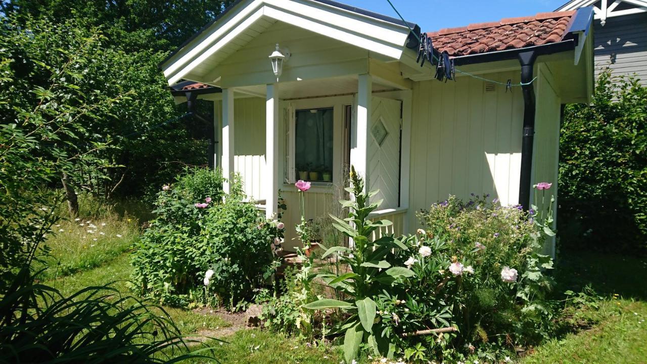 Bed and Breakfast Sandas Traedgard Oeland Färjestaden Exterior foto